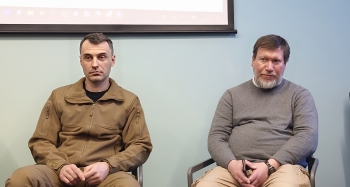 На фото зображені: Андрій Розов, Артем Вівдич